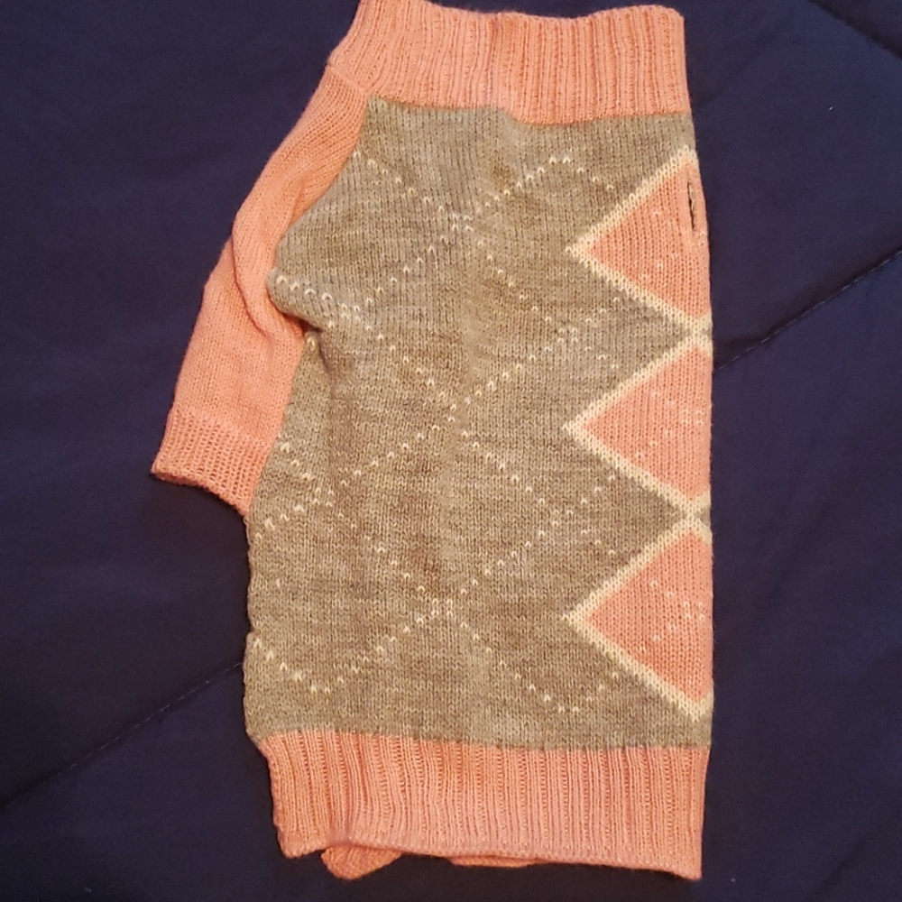 Pet Sweater - Picture 3 of 4